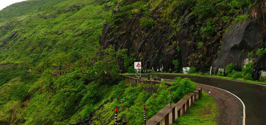 16 Top Road Trip Gadgets to Make Your Hill Station Vacation More Convenient