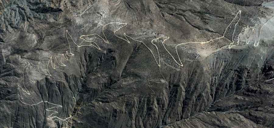 32 hairpin turns to the summit of Pampa Huilacollo