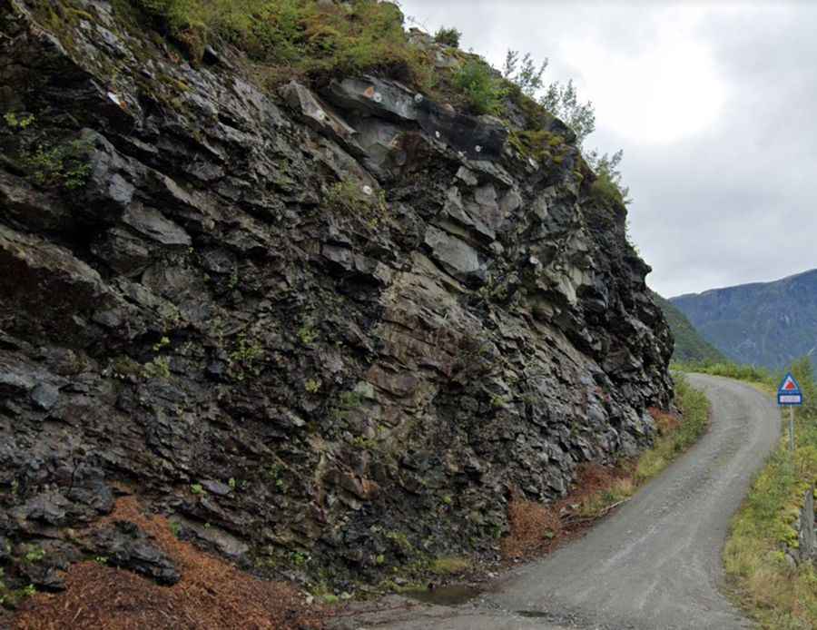 42 hairpin turns on the Tusenmeteren Road
