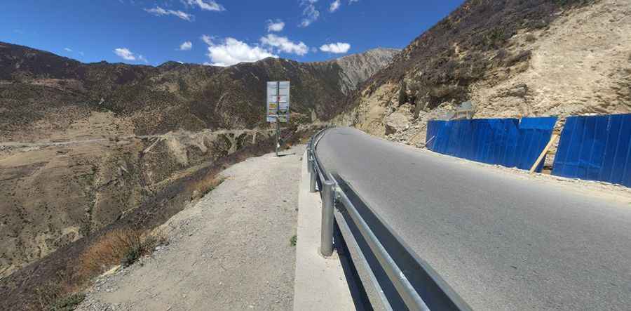 72 bends to the summit of Ye La