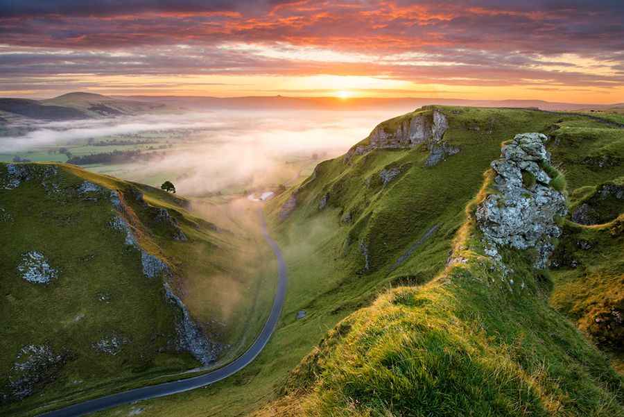 A brutally steep (28%) climb to Winnats Pass in England