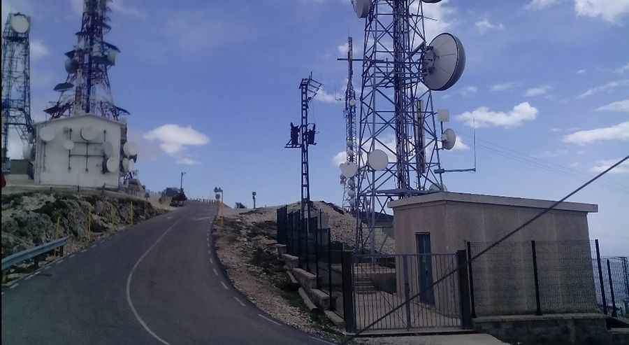 A brutally steep road to Alto de Aitana in Alicante