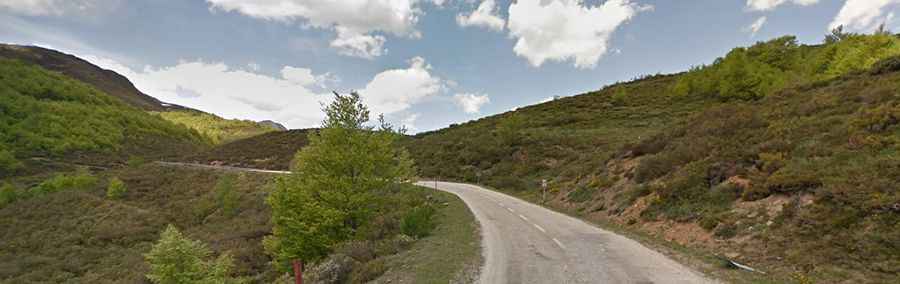 A curvy paved road to Puerto de Pandetrave in Leon