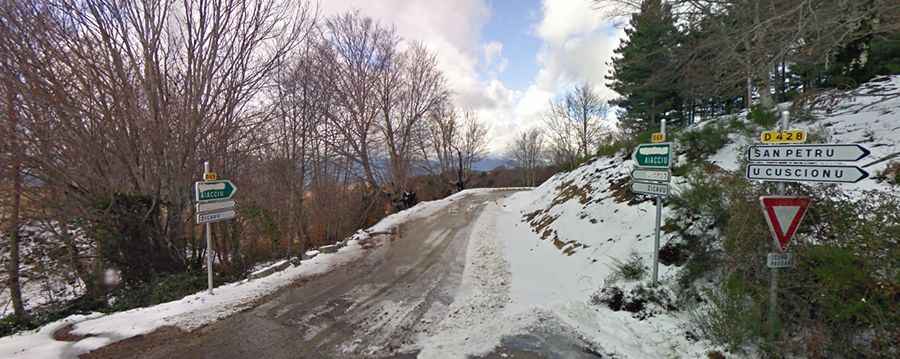 A curvy scenic road to Col de la Vaccia