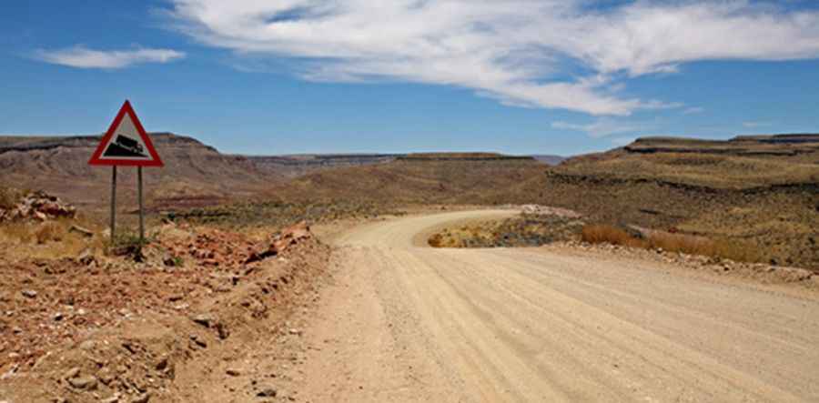 A dangerous road to Tsaris-Hoogte Pass