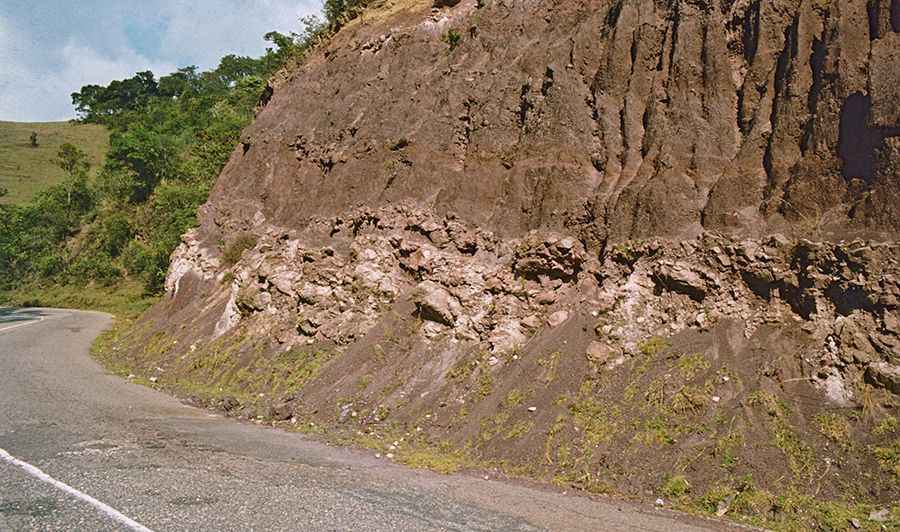 A delightful yet challenging road to Páramo el Zumbador