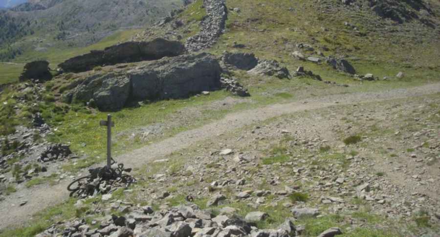 A gravel road to Col de Cibieres in the Alps