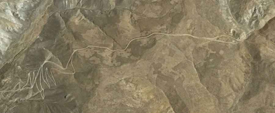 A gravel road to the summit of Kotal-e Yamahgak