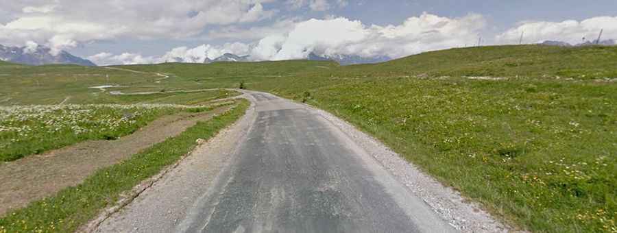 A memorable road trip to Col du Poutran in the French Alps