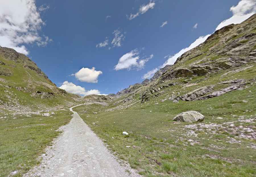 A memorable road trip to Verva Pass in the Alps