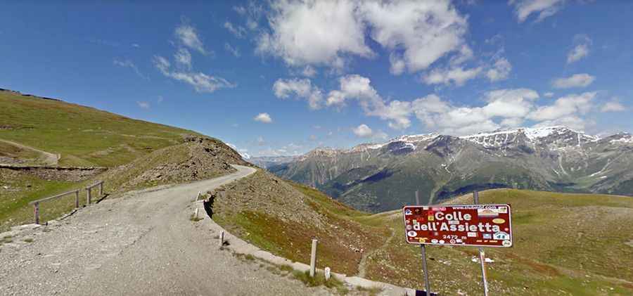 A military road to Colle dell'Assietta