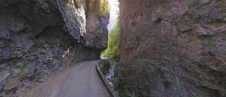 A narrow balcony road through Gorges de Rebenty