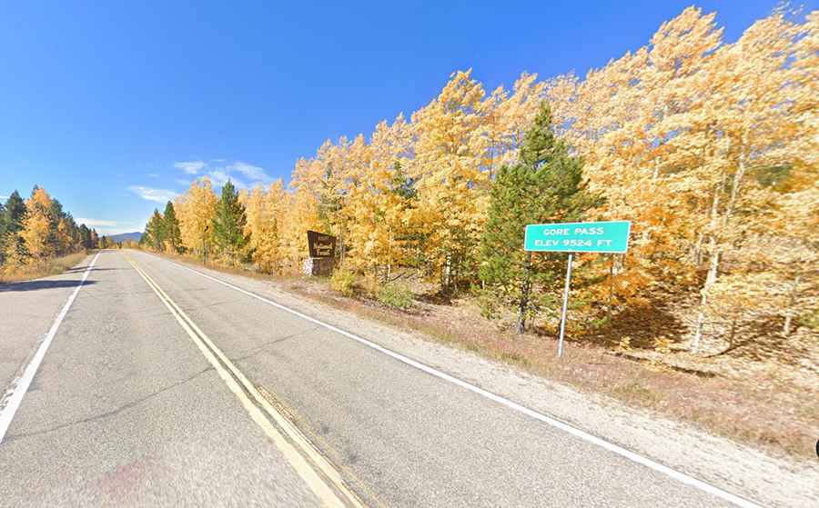 A remote paved road to Gore Pass in Colorado