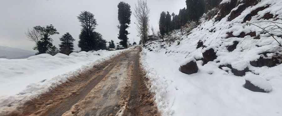 A scary road to Lasdana in the mountains of Pakistan