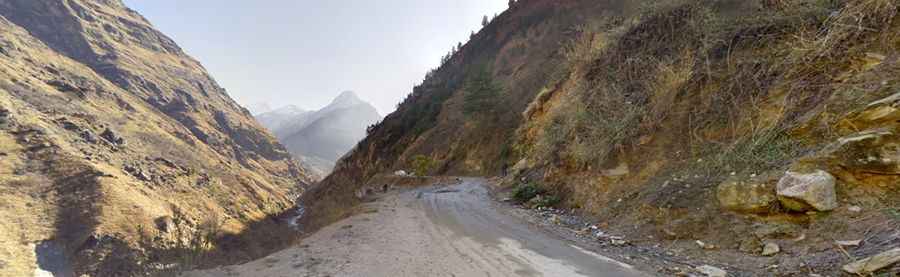 A steep cliff road from Jyotirmath to Malari