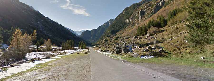 A steep paved road to Lake Goscheneralp