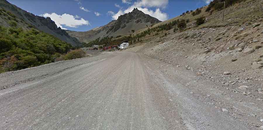 A steep unpaved road to Cerro La Hoya