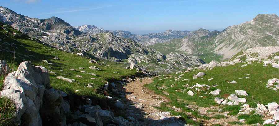 A very bumpy, grueling road to Vojnovac