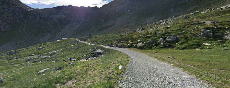 A wild road to Refuge Grand Tournalin