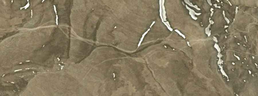 A wild unpaved road to Band-e Ghuk