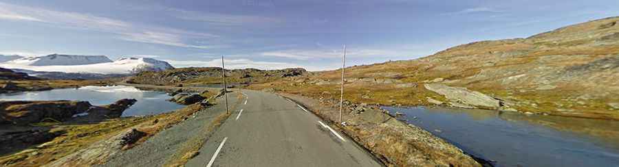A windy road with a few white-knuckle hairpin turns to Fantesteinen Pass