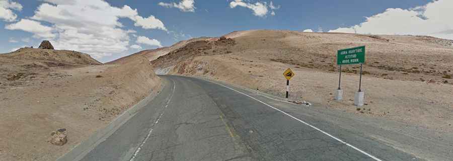 Abra Huaytire, an absolute must for road lovers