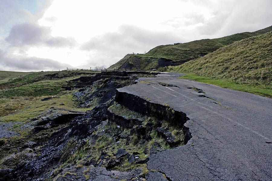 Adventure along the abandoned Old Mam Tor road