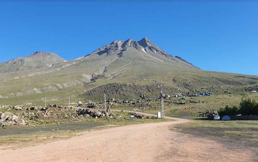 Adventure along the wild road to Mount Hasan (Hasan Dağı)