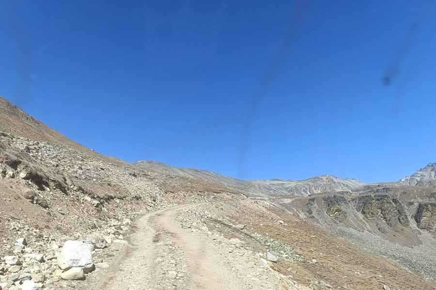 An ancient salt trade route to Nara La