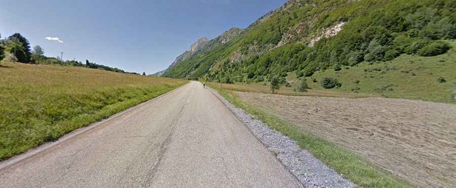 An awe-inspiring drive to Col d'Ornon