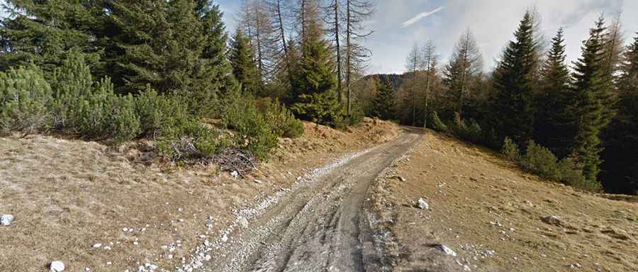 An awe-inspiring road to Rifugio Ciareido