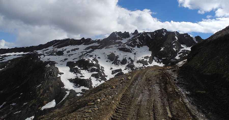 An epic enthralling road to Yixula Pass