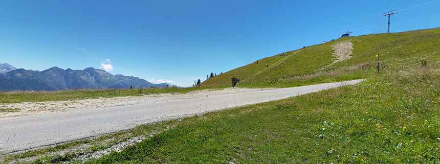 An epic mountain road to Signal de Bisanne
