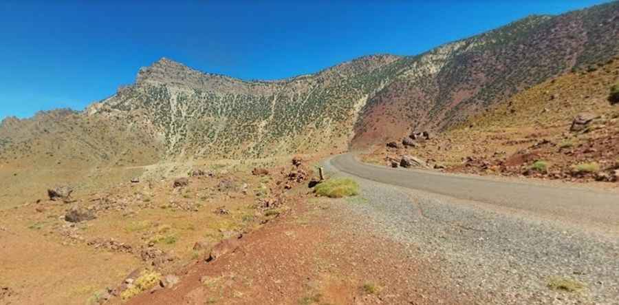 An epic road to Tizi n'Outfi in the High Atlas