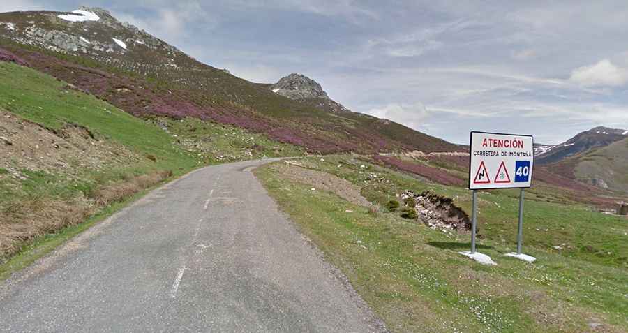 An iconic road to Puerto de Vegarada