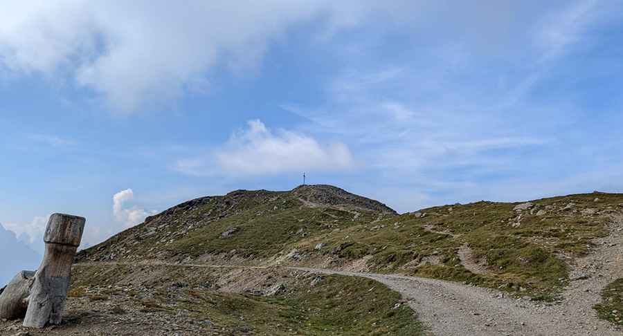 An old military road to Marchkinkele - Cometto di Confine