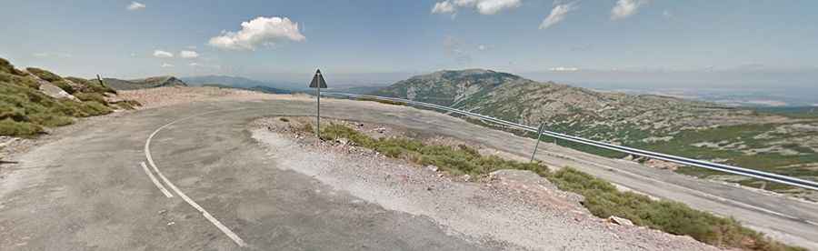 An otherworldly road to Peña de Francia in Salamanca