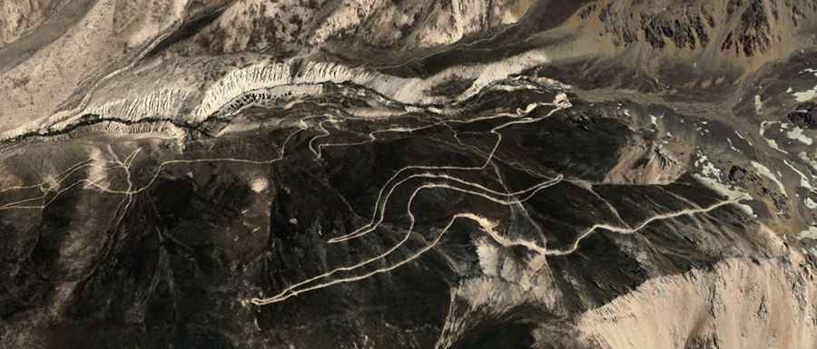 An Unforgettable Drive to Jamgang La