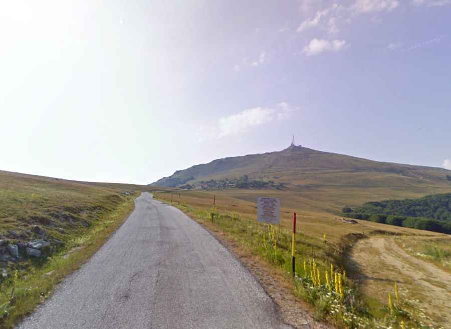 An Unforgettable Drive to Mount Vitsi in Greece