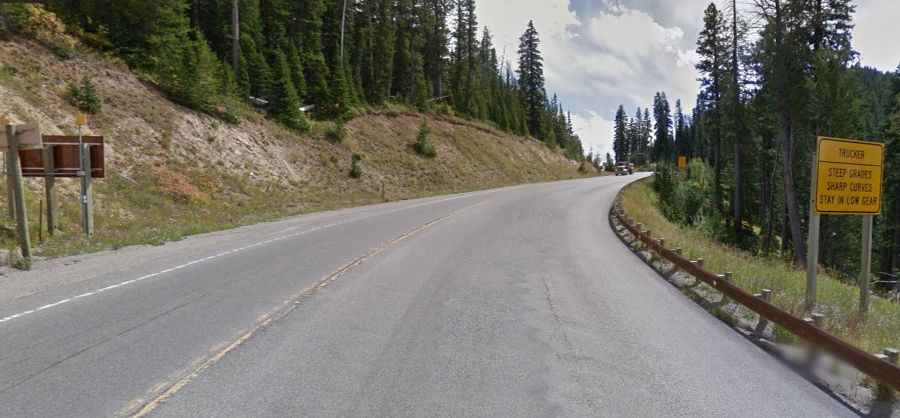 Beautiful turnouts and scary gradients on the road to Teton Pass in Wyoming