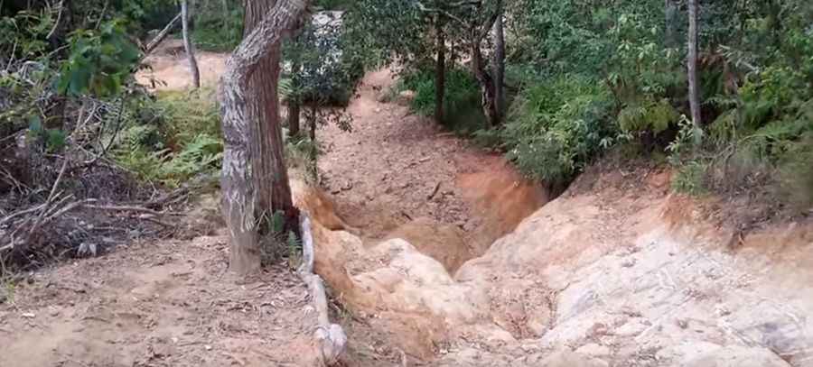 Big Red and Little Red are iconic tracks for experienced drivers only at the Glasshouse Mountains