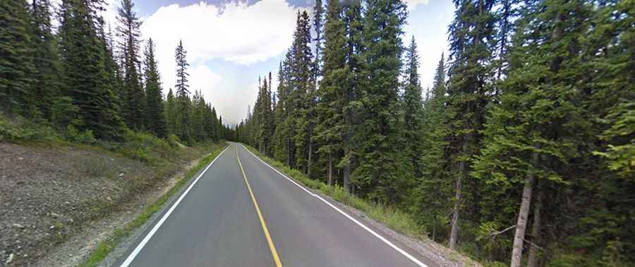 Can you drive to Moraine Lake?