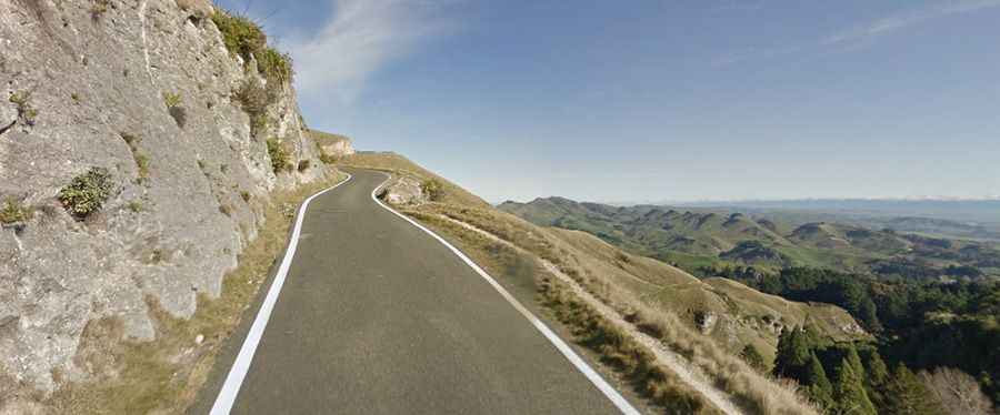 Can you drive to the top of Te Mata Peak?