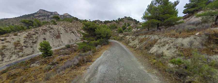 Carretera Agost, a winding road only for experienced drivers