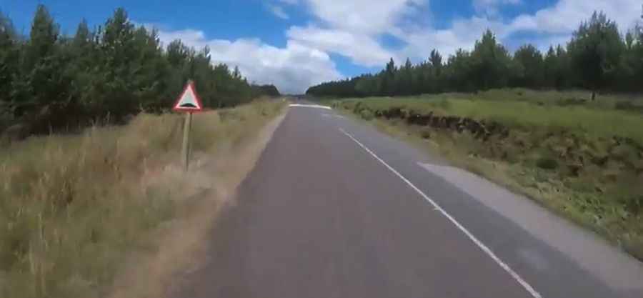 Clivia Pass: a curvy paved road to the summit