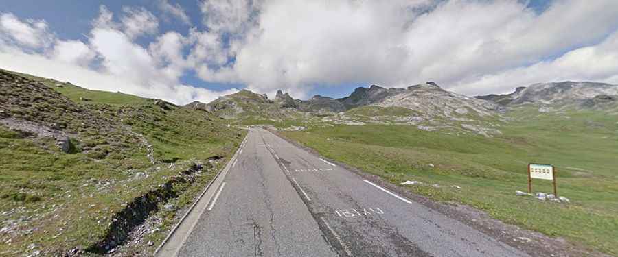 Col du Pourtalet: A Scenic Mountain Pass at the France-Spain Border