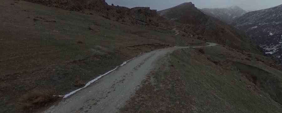 Collado Chaquetas, a chillout road in high mountains