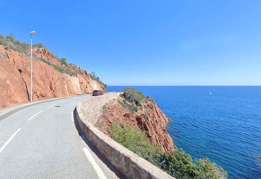 Corniche de l’Esterel is a classic coastal route in France
