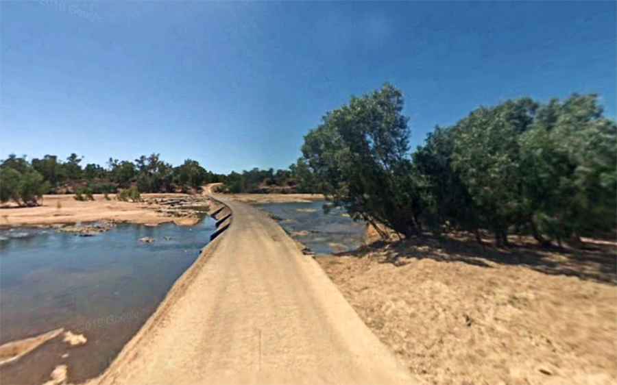 Crossing the Mitchell River at Drumduff Crossing