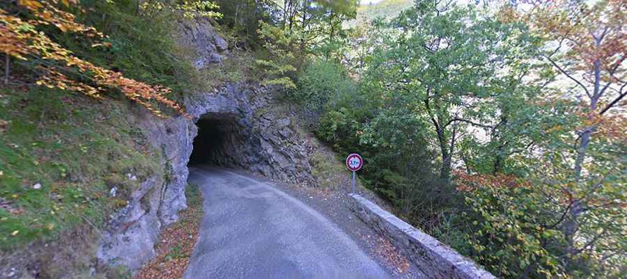 D84, a vertigo paved road in France